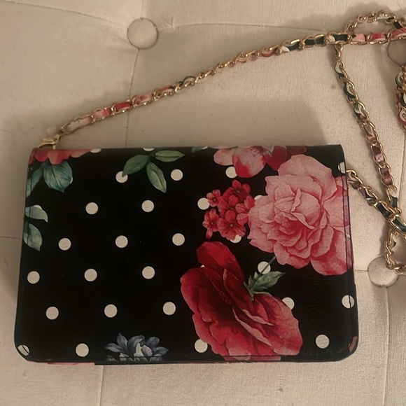 EUC Floral Chain Strap Purse/Clutch - Picture 4 of 6